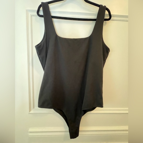 Hollister Bodysuit - Picture 4 of 4